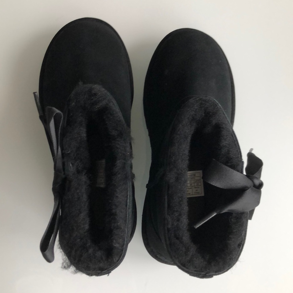 Sold UGG Classic Lace-Up mini Boot, size 7, NIB - Picture 6 of 15